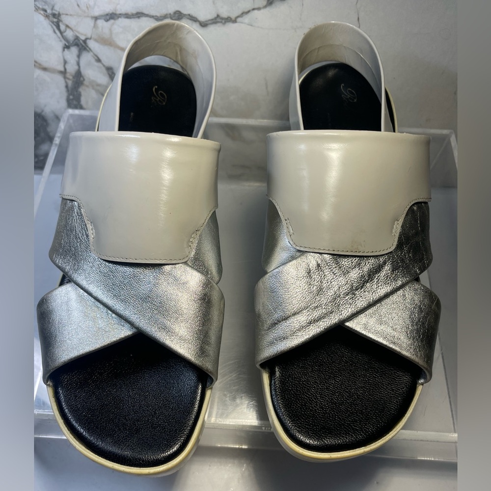 Robert Clergerie  Silver / White leather slingback platform sz 38
